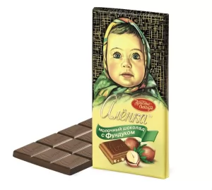 Молочный шоколад "Аленка" с фундуком, 100 г